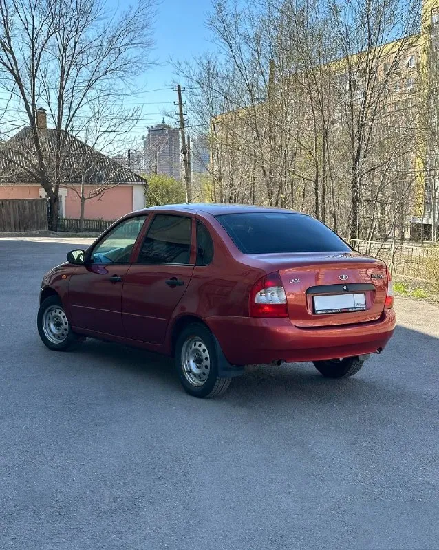 Продам: lada калина топливо: бензин год выпуска: 2006 тип кпп: механическая ✅ пробег: 225.000 км дополнительная информация: - автомобиль в хорошем состоянии, вложений не требует. гаражное хранение. масло, фильтра, колодки, свечи, провода - заменены. ✅ кузов: варить и красить - не нужно. - по ходовой части без нареканий, ручник работает! ✅ двигатель: 1.6л - 8 клоп, клапана не гнет! работает отлично, масло не расходует. ✅ комплектация: - электроусилитель руля - стеклоподъемники - 2 комплекта колес / 2 ключа ✅ документы: - автотека - зеленая 🍀 - техосмотр пройден❗️ - без штрафов и ограничений, продажа с переоформлением в мрео❗ 📍г. донецк, калининский р-н. цена: 299.999 руб обмен не интересует 📞🇷🇺звоните: +7 (949) 470-15-30 дополнительные вопросы по тел. - фотография - 2