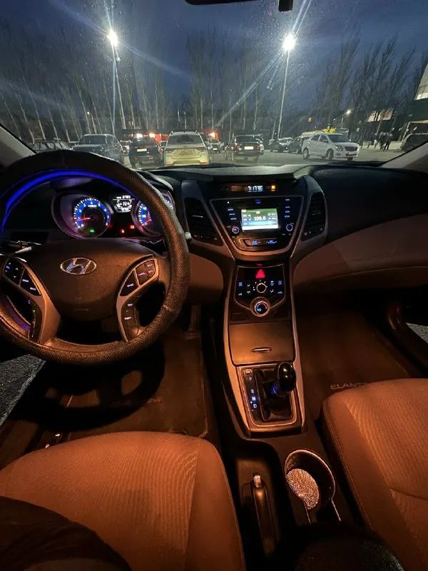 Продам hyundai элантра 5 2015 год, 1,8 газ- бензин, газ вписанный в документы, пробег 114000, коробка автомат, комплект зимней резина на дисках. цена 1200000р. торг. +79493149931 игорь макеевка. 📞 звоните: +7(949)3149931 - фотография - 1