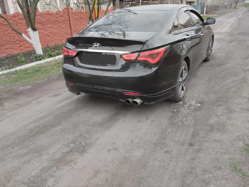 Продам хундай соната год 2011, мотор 2 литра, коробка автомат, пробег 307 тыс, состояние хорошее, цена 870000 торг срочно, после осмотра, , донецк кировский район 📞 звоните: +7(949)3648867 - фотография - 4