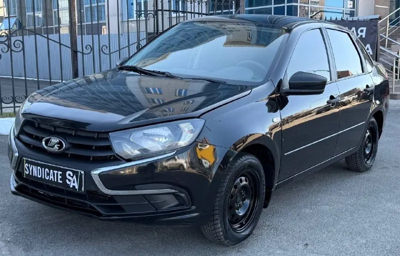 Ваз granta цена:550.000руб год: 2019 объем: 1.6 коробка: механика привод: передний возможна продажа в кредит или обмен +79494603628 осмотр:автосалон«syndicate-avto» ( г. донецк, проспект ильича 63a) 📞 звоните: +7(949)4603628 - фотография - 1