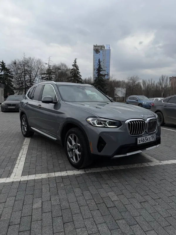 Bmw x3 рестайлинг 02/2023г мотор 2л, полный привод, 256 л. с! авто в отличном состоянии, без ограничений на переоформление! технически и визуально без нареканий, очень хорошая комплектация, авто находится в донецке, практически без пробега по рф vin:5ux53dp06p9r51057 цена 6🍋 торг у капота +79493106674 - фотография - 3