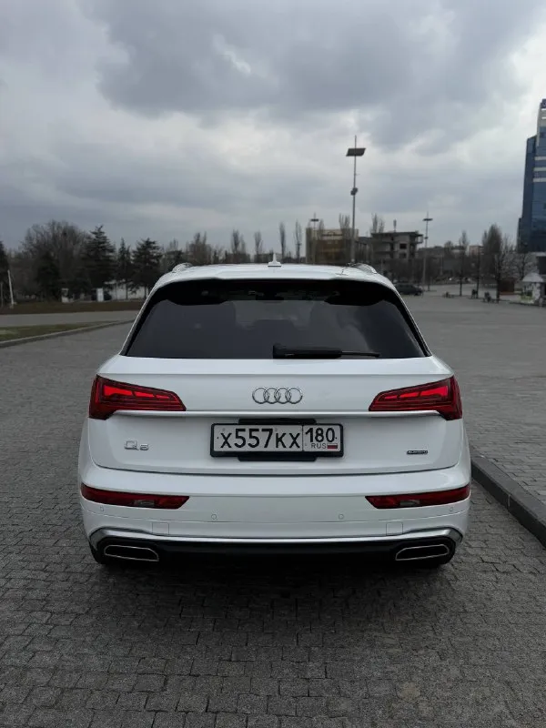 Audi q5 11/2021г мотор 2л, полный привод! авто в отличном состоянии, без ограничений на переоформление! технически и визуально без нареканий, очень хорошая комплектация, авто находится в донецке, практически без пробега по рф vin:wa1eaafy0n2044706 цена 5.350🍋 торг у капота звоните +79493106674 - фотография - 5