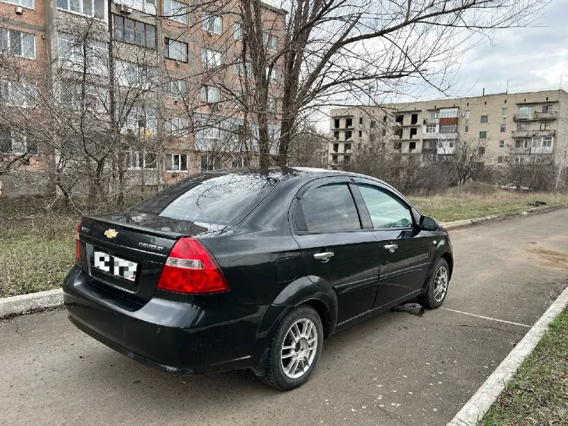 Продам машину chevrolet aveo ( chevrolet авео)
Год выпуска 2006
Пробег 154.000
В хорошем состоянии, с хорошей комплектацией (кондиционер, гур,2 эл. Стеклоподъемника, центральный замок)
Двигатель работает отлично, без посторонних звуков!
Ходовая мягкая, никаких вложений не требует
Красивый, ухоженный салон
То пройден ✅
По документам полный порядок, переоформление без проблем!
💰 Цена 350.000 тыс руб+символический торг
🏠 Осмотр в красном луче
Тел. +79592616336
📞 Звоните: +7(959)2616336 - фотография - 2