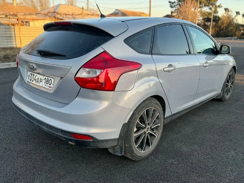 Ford focus 3 225.000 км 1.6 акпп ухоженная, не выкатанная машина в достойном состоянии. в родном окрасе, стекла в круг родные. двигатель и коробка работает в штатном режиме. салон в отличном состоянии. автотека зеленая, пробег оригинальный. комплект грм поменян 15.000 назад. в целом несмотря на года машина выглядит современно, а также имеет все необходимые функции для комфортной езды. адекватному покупателю отдам комплект дисней резины на шматках. из недостатков нужно заменить два задних амортизатора. цену ставлю самую низкую в мариуполе на связку 1.6 (125 л. с) + акпп. поэтому глобального торга не ожидайте, чисто символически уступлю. обмен, площадки, перекупы - не интересно, обязательное переоформление в течение 10 дней. 730.000₽ +79498477010 tg: @bestrek1 - фотография - 5