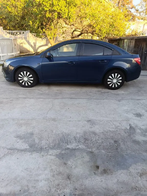 Продается chevrolet cruze 2010 год 1.6 автомат
Шевроле круз
Цена:885.000 руб + разумный торг реальному покупателю
-Тел +79495156170
-Пробег 285000 км
-Автотека зеленая (без дтп и выплат )
-Все стекла родные
-2 Комплекта колес зима-лето
-По мотору все отлично не дымит не троит масло не есть работает ровно
-По коробке также все отлично все передачи вкл идеально
-По ходовой нареканий нет не стучит не гремит
-По салону чистый, ухоженный
- Из последнего заменил масло в двс с фильтрами и свечи
- Состояние сел и поехал
-Комплектация 4 ст подьемника, парктроники, птф, подогревы сидений, эл регулировка зеркал, мульти руль, абс, air bag
-Переоформление без проблем могу присутствовать в мрэо документы кристально чистые. Енакиево - фотография - 1