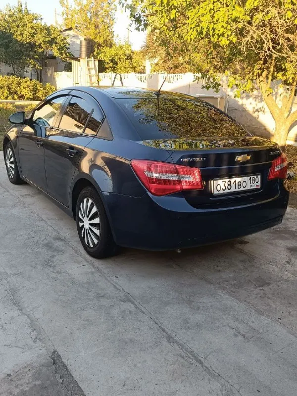 Продается chevrolet cruze 2010 год 1.6 автомат
Шевроле круз
Цена:885.000 руб + разумный торг реальному покупателю
-Тел +79495156170
-Пробег 285000 км
-Автотека зеленая (без дтп и выплат )
-Все стекла родные
-2 Комплекта колес зима-лето
-По мотору все отлично не дымит не троит масло не есть работает ровно
-По коробке также все отлично все передачи вкл идеально
-По ходовой нареканий нет не стучит не гремит
-По салону чистый, ухоженный
- Из последнего заменил масло в двс с фильтрами и свечи
- Состояние сел и поехал
-Комплектация 4 ст подьемника, парктроники, птф, подогревы сидений, эл регулировка зеркал, мульти руль, абс, air bag
-Переоформление без проблем могу присутствовать в мрэо документы кристально чистые. Енакиево - фотография - 2