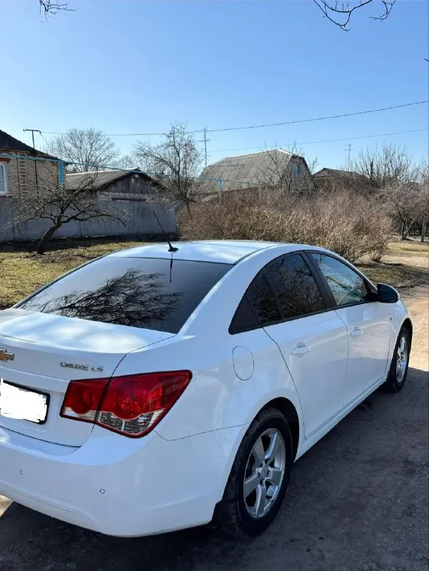 Продам chevrolet cruze 2009 года выпуска, мотор 1,6 механика, состояние автомобиля хорошее, подвеска без стуков и посторонних звуков, мотор и коробка без нареканий, хорошая комплектация. Цена 550000 телефон для связи +79496719196 - фотография - 2