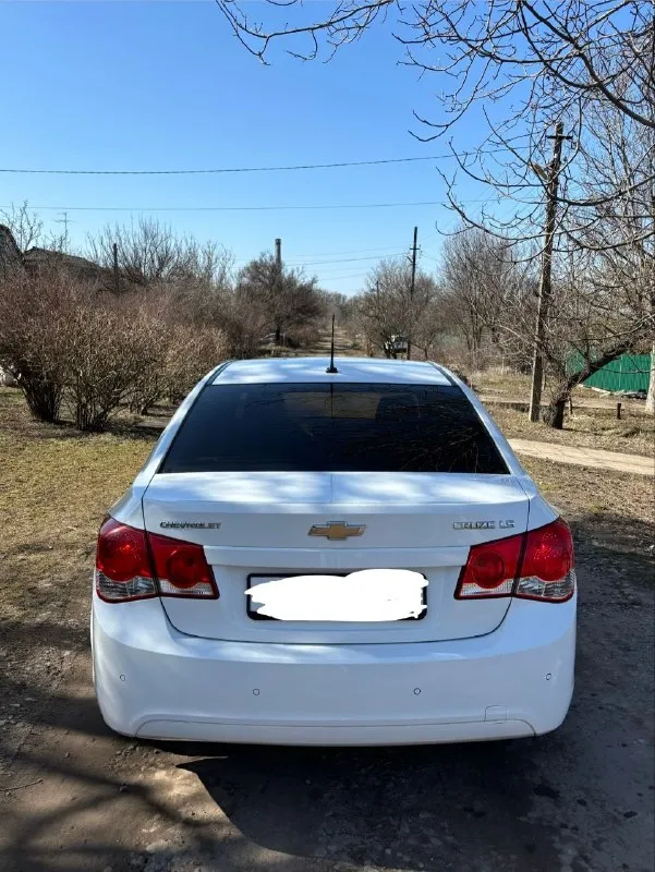 Продам chevrolet cruze 2009 года выпуска, мотор 1,6 механика, состояние автомобиля хорошее, подвеска без стуков и посторонних звуков, мотор и коробка без нареканий, хорошая комплектация. Цена 550000 телефон для связи +79496719196 - фотография - 4