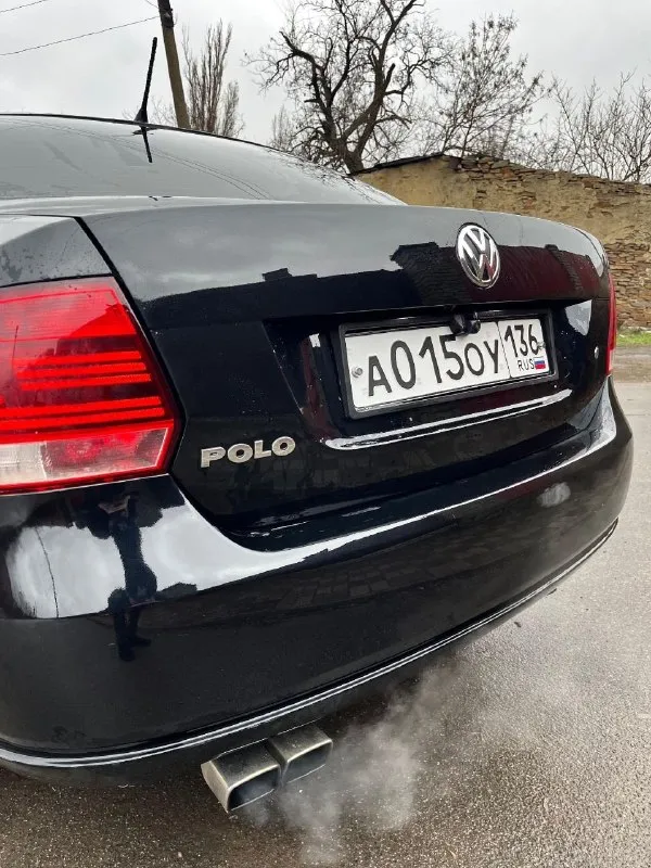 Volkswagen polo 2013 год выпуска коробка автомат aisin двигатель 1.6 комплектация; кондиционер 4 стеклоподъемника подогревы сидений подушки безопасности магнитола teyes 9 дюймов камера заднего вида led противотуманные фары led лампы в фарах вспышки фсо 2 пары установлен хороший выхлоп прошита под евро 2 едет очень достойно вложений не требует масло не расходует коробка не пинает не затягивает расходники поменяны новые шипованные шины цена 750.000 тысяч рублей торг обоснованный 89996953842 +79495582292 - фотография - 6