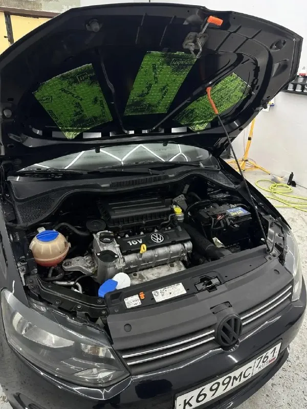Продаю volkswagen polo sedan 2011 г, 1.6 автомат. 🎉 850 000 руб. , могу помочь оформить в кредит. родной честный пробег без скруток 170.000 км. автомобиль юридически чистый и находится в отличном техническом и косметическом состоянии. окрасов минимум и то это косметика, нет ни какой шпаклевки. все железо заводское, фары и стекла завод. надежный двигатель 1.6 на 105 л. с., в отличном состоянии 6-ступенчатый автомат в идеале, была замена масла ( кондиционер, подогрев передних сидений и боковых зеркал, четыре электростеклоподъемника, регулировка зеркал, все стекла без трещин, в наличии полный комплект ключей. дополнительно установлена шумоизоляция, и не плохая аудио подготовка. звоните, автомобиль вам понравится. донецк +79495947632. 📞 звоните: +7(949)5947632 - фотография - 9