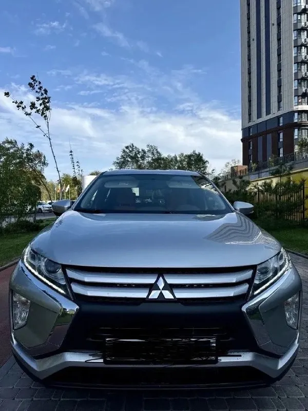 Мицубиси эклипс кросс 2018 год. Полный привод, автомат, обьем 1.5 турбо, пробег 69 тыс, хозяин по тех. Паспорту. Машина без вложений. Все вопросы по тел:+79491717000 - фотография - 1