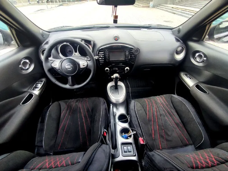 💵890т. руб💵 без вложений в отличном состоянии не битый, не гнилой nissan juke 2013 год 1.6 бензин 117л. с. пробег 210000км коробка автомат обычный 4ст (не вариатор) переключает мягко без пинков(заказ наряд в наличии) двигатель работает ровно, не дымит, масло не ест кузов в отличном состоянии, в дтп не участвовал. салон чистый и опрятный климат контроль работает 4 стеклоподьемника, подогрев сидений, мультируль, камера заднего вида, круиз контроль. новая летняя резина тех осмотр пройден, диагностическая карта на руках оформление без проблем осмотр донецк +79493790571 📲 tg: максим 📞 звоните: +7(949)3790571 - фотография - 7