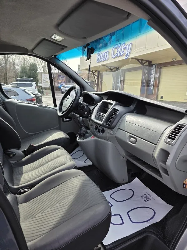 Продам opel виваро 2011год, двигатель 2.0 турбо дизель, пассажир 8+1,длинная база, пробег 520000км, машина в хорошем состояние, любые проверки на сто, подробности по телефону +79496177021,цена 2.1.торг. 📞 звоните: +7(949)6177021 - фотография - 6