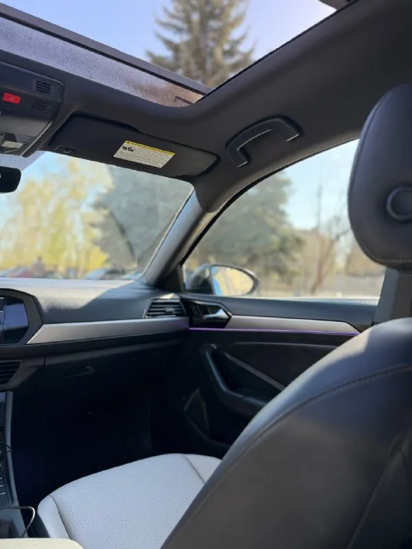 Продам volkswagen jetta r-line 2020 год ❤️ 1.4 t 8-ст aisin пробег 71.000 белый кожаный салон 2-х зонный климат контроль led оптика дистроник бесключевой доступ старт-стоп панорама датчики слепых зон полный зимний пакет автозапуск подогрев руля подогрев всех сидений подсветка всего салона черный потолок цена: 1.900.000 ( торг ) телефон для связи: +79493361696 осмотр: макеевка повреждения в америке минимальные 📞 звоните: +7(949)3361696 - фотография - 9