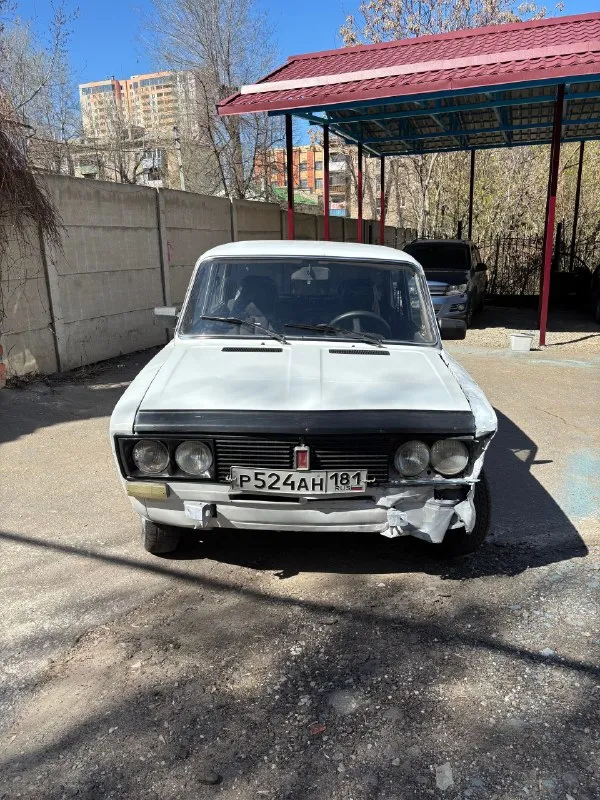 Ваз 2106 1.3 mt, 1984 авто на полном ходу! птс, стс, дкп, полное оформление, стоит на учёте. без ограничений, розысков, запретов и тд. четырёхступенчатая коробка, короткоходная, не хрустит, не выбивает. по ходовой части всё хорошо. после дтп закусывает рулевой редуктор при повороте влево, выворот полный. дно целое, авто переваривали. двигатель на 5+, отлично тянет, не дымит, не троит. работает каждая кнопка, есть хорошая музыка, горит и светится всё что нужно. чистый, ухоженный салон, чистое подкапотное пространство. 59 000₽, луганск, центр города мкс: +79599920909 📞 звоните: +7(959)9920909 - фотография - 1