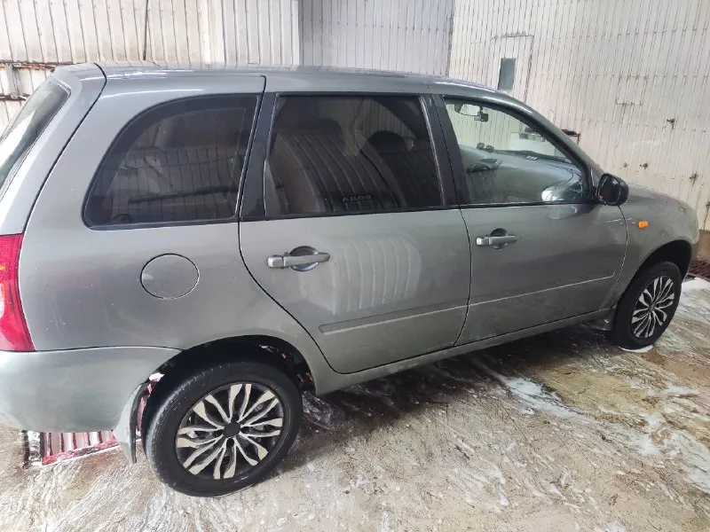 Продам ваз калина (люкс) универсал, от хозяина, v1.6, 8кл. самый надёжный и простой, клапана не гнет. владею 3 года за это время много чего сделал: стойки, тормоза, ходовка в круг, новая кпп 30 тыс. назад, ремонт двс с заменой грм, помпы, сцепления, жидкостей. по кузову есть жизненные коцки, критического ничего нет. кондиционер (требуется замена радиатора, на это хороший торг), печка жарит, стеклоподъёмники, подогрев зеркал, передних сидений, музыка работает. цена 310т. р. торг после осмотра. г. алчевск т. +79591289520 алексей. +79591289510 оксана 📞 звоните: +7(959)1289520 - фотография - 2