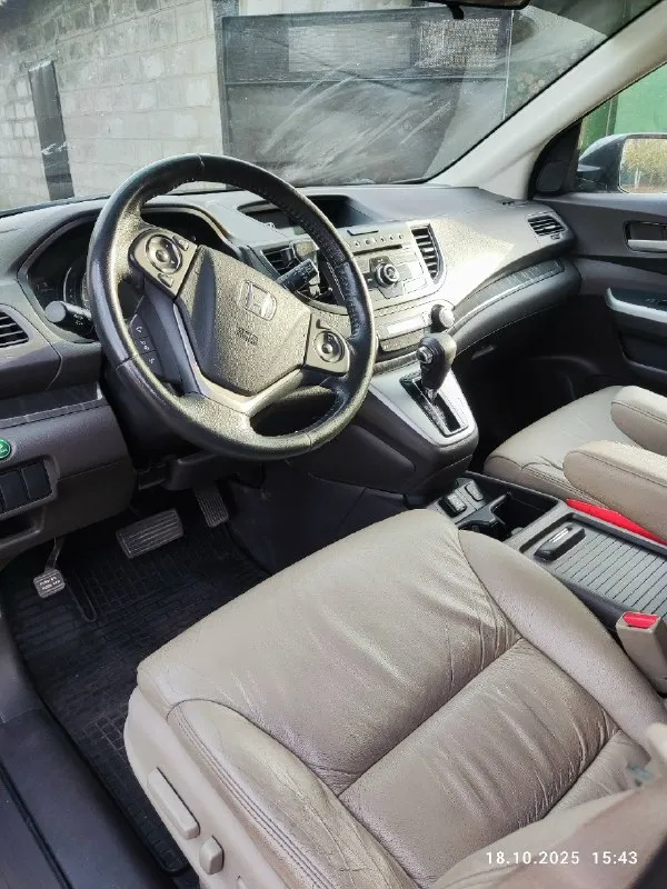 Автор: продам honda cr-v lv, 2012г. в. , пробег оригинальный 99т. , покупалась на аукционе в сша с незначительными повреждениями, объем двс 2.4л. 190л. с. два комплекта колес, зима на штампах. владею автомобилем с 2021года, один владелец в рф. заменены, все жидкости, всё оригинал. делать ничего не нужно. цена 1.8 🍋. авто находится в енакиево. вопросы по +79493995010.. !!!наш телеграм канал [ бесплатное размещение за репост!!! правила сообщества [ мы в мах [ [ 📞 звоните: +7(949)3995010 - фотография - 6