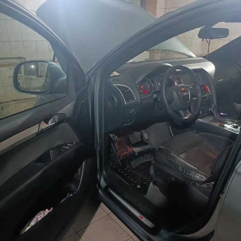 Продам audi q7 2007 год комплектация s-line машина в отличном состоянии, вовремя была замена масла(не ест), коробка в идеале, замена масла только на стенде. владею ей 3 года. есть недочёты по лк. 2 комплекта дисков r20. по всем вопросам отвечу по телефону. проверка на любом сто. 1100000 + торг. город горловка телефон +7(949)3313866 📲 tg: юлечка 📞 звоните: +7(949)3313866 - фотография - 3