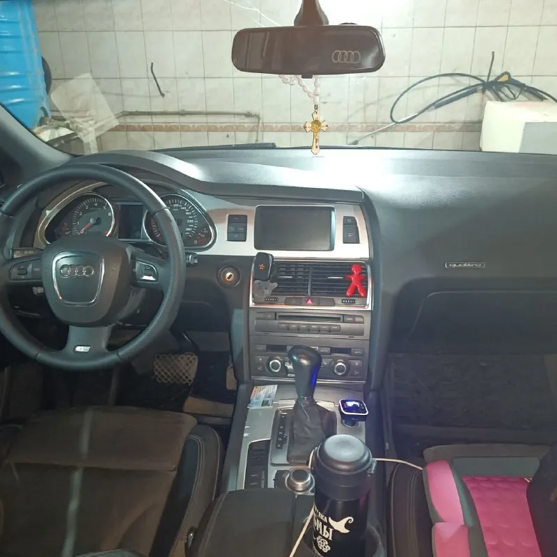 Продам audi q7 2007 год комплектация s-line машина в отличном состоянии, вовремя была замена масла(не ест), коробка в идеале, замена масла только на стенде. владею ей 3 года. есть недочёты по лк. 2 комплекта дисков r20. по всем вопросам отвечу по телефону. проверка на любом сто. 1100000 + торг. город горловка телефон +7(949)3313866 📲 tg: юлечка 📞 звоните: +7(949)3313866 - фотография - 7