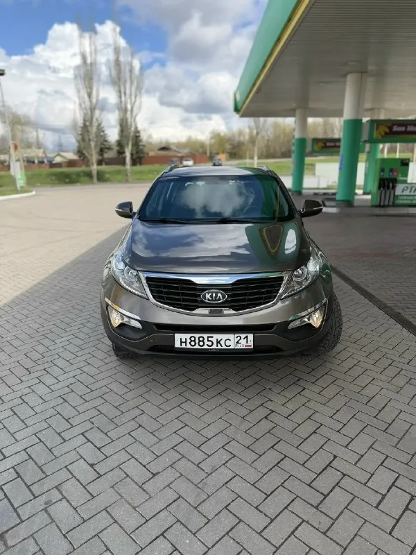Kia sportage( kia спортэйдж) ✅️2012(149 км)родного💯 ✅️двигатель работает так, что его даже не слышно-идеал. ✅️коробка автомат-идеал. ✅️ходовая-идеал. ✅️абсолютно вся электрика работает, в штатном режиме. ✅️тех осмотр пройден(диагностическая карта на руках) ✅️🎁 🎁 🎁 ✅️без чехлов, без накидок и тд. . ✅️руль, ручка акпп-в родном исполнении, без всяких перетяжек👍 ✅️стёкла заводские, не разу даже не тонировались ✅️автотека отличная, родной пробег ✅️номера даже не скрыты🔥 ✅️переоформление без проблем, любой учет 180 или 181 ✅️макеевка, харцызск ✅️1.320 ✅️+79495387982 📞 звоните: +7(949)5387982 - фотография - 1