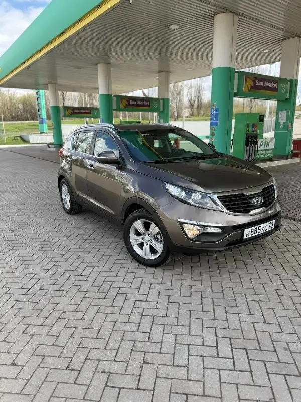 Kia sportage( kia спортэйдж) ✅️2012(149 км)родного💯 ✅️двигатель работает так, что его даже не слышно-идеал. ✅️коробка автомат-идеал. ✅️ходовая-идеал. ✅️абсолютно вся электрика работает, в штатном режиме. ✅️тех осмотр пройден(диагностическая карта на руках) ✅️🎁 🎁 🎁 ✅️без чехлов, без накидок и тд. . ✅️руль, ручка акпп-в родном исполнении, без всяких перетяжек👍 ✅️стёкла заводские, не разу даже не тонировались ✅️автотека отличная, родной пробег ✅️номера даже не скрыты🔥 ✅️переоформление без проблем, любой учет 180 или 181 ✅️макеевка, харцызск ✅️1.320 ✅️+79495387982 📞 звоните: +7(949)5387982 - фотография - 2