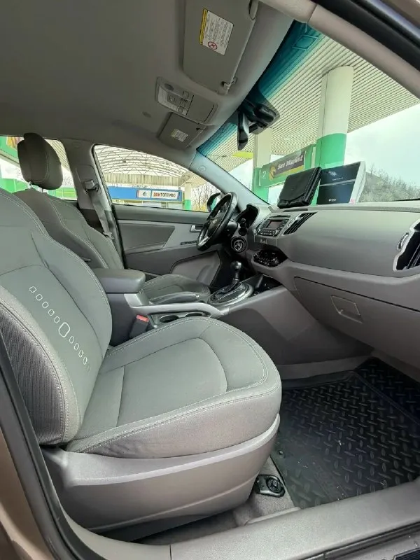 Kia sportage( kia спортэйдж) ✅️2012(149 км)родного💯 ✅️двигатель работает так, что его даже не слышно-идеал. ✅️коробка автомат-идеал. ✅️ходовая-идеал. ✅️абсолютно вся электрика работает, в штатном режиме. ✅️тех осмотр пройден(диагностическая карта на руках) ✅️🎁 🎁 🎁 ✅️без чехлов, без накидок и тд. . ✅️руль, ручка акпп-в родном исполнении, без всяких перетяжек👍 ✅️стёкла заводские, не разу даже не тонировались ✅️автотека отличная, родной пробег ✅️номера даже не скрыты🔥 ✅️переоформление без проблем, любой учет 180 или 181 ✅️макеевка, харцызск ✅️1.320 ✅️+79495387982 📞 звоните: +7(949)5387982 - фотография - 8