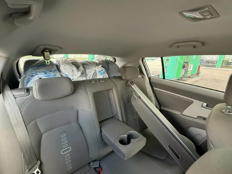 Kia sportage( kia спортэйдж) ✅️2012(149 км)родного💯 ✅️двигатель работает так, что его даже не слышно-идеал. ✅️коробка автомат-идеал. ✅️ходовая-идеал. ✅️абсолютно вся электрика работает, в штатном режиме. ✅️тех осмотр пройден(диагностическая карта на руках) ✅️🎁 🎁 🎁 ✅️без чехлов, без накидок и тд. . ✅️руль, ручка акпп-в родном исполнении, без всяких перетяжек👍 ✅️стёкла заводские, не разу даже не тонировались ✅️автотека отличная, родной пробег ✅️номера даже не скрыты🔥 ✅️переоформление без проблем, любой учет 180 или 181 ✅️макеевка, харцызск ✅️1.320 ✅️+79495387982 📞 звоните: +7(949)5387982 - фотография - 9