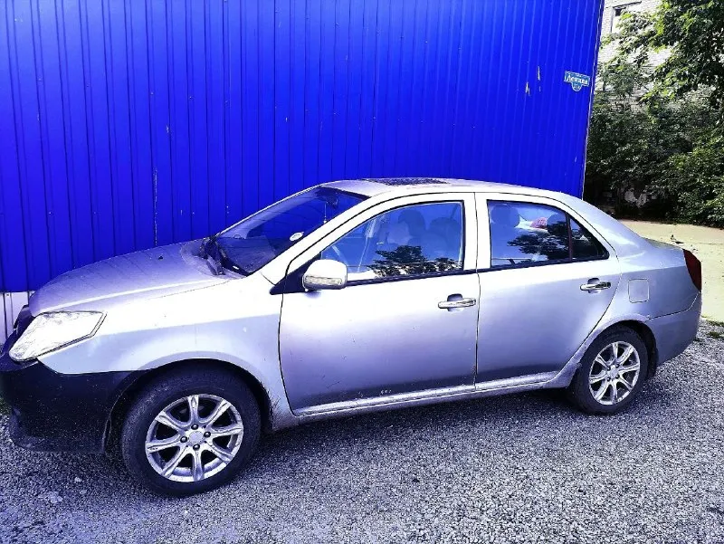 ❗❗❗продам geely mk ❗❗❗ ✅объем 1.6 ✅16 клоп ✅год выпуска: 2010 год ✅пробег: 136.000 км ✅не троит, не дымит ✅из документов: птс; стс ✅я собственник (третий владелец) есть нюансы по кузову кондиционер; гур; 4 эл. стеклоподъемника; эл. регулировка и обогрев зеркал; android мультимедиа; центральный замок; abs; люк заменены все жидкости и фильтра; новые ремни грм, гур и генератора; новые тормозные диски и колодки; новый термостат; новые led лампы 📍находится в г. снежное📍 💰цену вижу 260.000 руб, присутствует торг💰 ☎обращаться в лс или по телефону +7 (949)-857-48-11 📞 звоните: +7(949)8574811 - фотография - 3