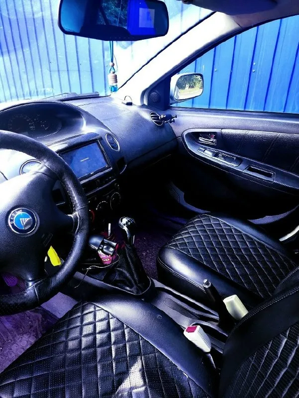 ❗❗❗продам geely mk ❗❗❗ ✅объем 1.6 ✅16 клоп ✅год выпуска: 2010 год ✅пробег: 136.000 км ✅не троит, не дымит ✅из документов: птс; стс ✅я собственник (третий владелец) есть нюансы по кузову кондиционер; гур; 4 эл. стеклоподъемника; эл. регулировка и обогрев зеркал; android мультимедиа; центральный замок; abs; люк заменены все жидкости и фильтра; новые ремни грм, гур и генератора; новые тормозные диски и колодки; новый термостат; новые led лампы 📍находится в г. снежное📍 💰цену вижу 260.000 руб, присутствует торг💰 ☎обращаться в лс или по телефону +7 (949)-857-48-11 📞 звоните: +7(949)8574811 - фотография - 5
