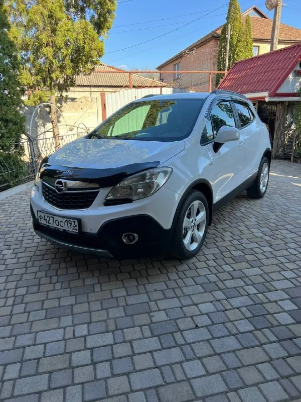 Продам opel mokka 2013 в супер состоянии!! дно идеальное, все болтики как новые! всего два хозяина! пробег-130 # -1.8(140 л. с)(самый надежный, без задиров) коробка-автомат привод-полный комплектация -антиблокировочная система - система курсовой устойчивости - сигнализация - иммобилайзер - бортовой компьютер -круиз контроль - датчики света - датчики дождя -электропривод зеркал -климат контроль - подогревы сидений -подогрев руля -обогрев зеркал -парктроники перед и зад продам opel мокка в супер состоянии, 🍭💯очень комфортный паркетник, машина без посторонних звуков, мягкая на ход, салон и кузов в идеальном состоянии, в родном окрасе (без единого жука), мотор и коробка на отлично!2 ключа. делать ничего не нужно, сел поехал! машина без дтп -зеленая автотека! цена-1.200.000₽ ☎️тел+79494162204 осмотр-донецке/макеевка машинка просто 🍓🍭🎁 📲 tg: @genyaaaaa 📞 +7(949)4162204 📲 tg: @genyaaaaa 📞 звоните: +7(949)4162204 - фотография - 4