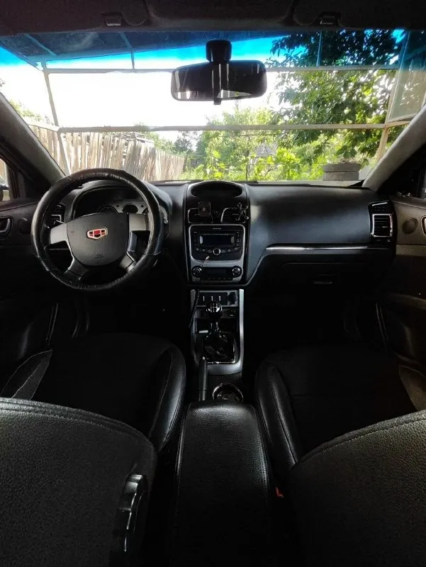 Продам geely emgrand 7 2013 года один собственник по птс мотор 1.8 установлен газ евро 4 (вписан в птс) хорошая комплектация, датчик света, климат контроль, подогрев зеркал, электрорегулировка зеркал, бортовой компьютер, четыре стеклоподъёмника с единым блоком управления, автоматический центральный замок, дооснащенная хорошая акустика и так далее технически в хорошем состоянии, обслужена, ходовая новая, замена масла каждые 5-6 тысяч два комплекта колес на резине, родные r15 зима (резина новая, покажу чек), лето r16 цена 630 тысяч осмотр торез-енакиево-донецк по договоренности звонить по номеру +79494258837 📞 звоните: +7(949)4258837 - фотография - 5