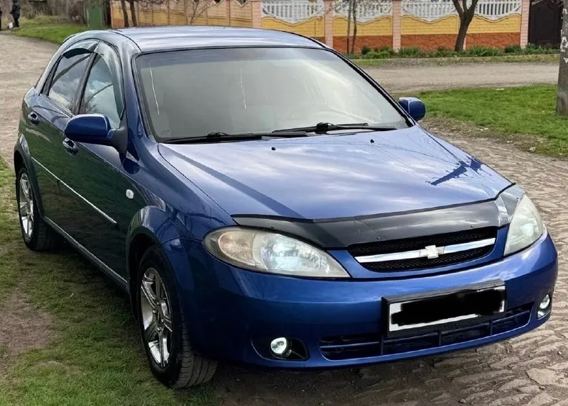 Продам chevrolet lacetti 2008г. В. Корейская сборка! 10 лет в одних руках! Автомобиль в отличнейшем состоянии! Абсолютно не требует вложений! Кузов в хорошем состоянии! Ровный и красивый без гнилья и ржавчины! Автомобиль выглядит шикарно! Техническая часть в идеале! Двигатель 1.6 идеал! После кап ремонта проехал 20 тысяч, работает идеально! Без посторонних звуков! Масло грамма не берет! Кпп на отлично! Переключается плавно! Без хрустов и вылетов! Ходовая часть идеал! Вся новая! Абсолютно нечего не гремит не стучит! В ходу очень приятный автомобиль! По комплектации: кондиционер, abs, 4эл. Стеклоподъемника, эл. Регулировка зеркал, гидроусилитель руля, подушки безопасности. Документы чистые переоформление без проблем! Цена 595.000т/р. Торг уместен. Тел: +7 (949) 986-98-08.
📞 Звоните: +7(949)9869808 - фотография - 1