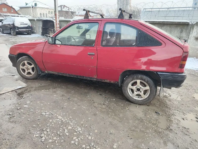 Opel кадет 1.3 купе 1985 год. рассрочки не интересны. на полном ходу. документы чистые. на учёте. нужно разбираться с печкой (моторчик умер) 95000 руб. +7 949 318-44-84 +79493384122 📞 звоните: +7(949)3184484 - фотография - 3