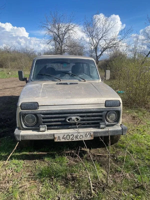 Нива 1999 г. в в хорошем состоянии блокировка все работает нужно сделать сцепление цена 270 хороший торг +79493882842 📲 tg: @alexsevf22 📞 звоните: +7(949)3882842 - фотография - 1