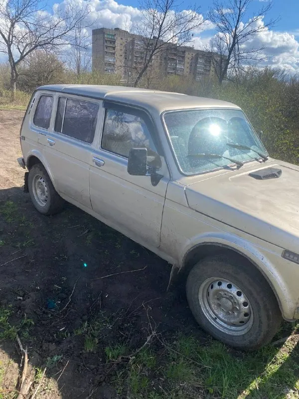 Нива 1999 г. в в хорошем состоянии блокировка все работает нужно сделать сцепление цена 270 хороший торг +79493882842 📲 tg: @alexsevf22 📞 звоните: +7(949)3882842 - фотография - 2