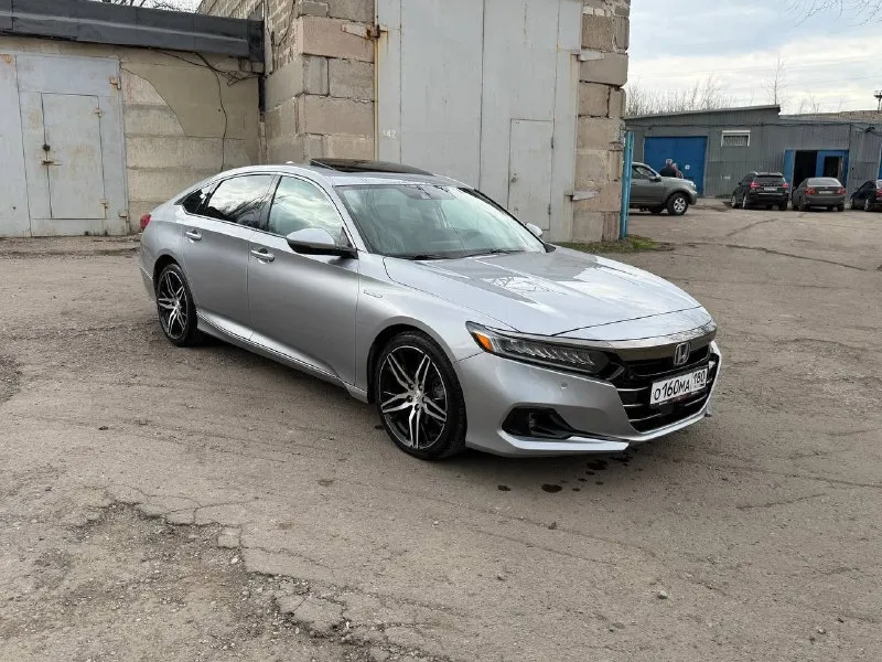 Honda accord hybrid touring -машина 2021г -объём двигателя: 2.0л -пробег :75.000км -тип двигателя: гибрид -коробка передач: автомат -привод: передний -люк -камера заднего вида - подогрев руля -подогрев боковых зеркал - подогрев/вентиляция сидений - цифровая панель приборов - датчик дождя - датчик света - активный круиз-контрол - датчики мёртвых зон - контроль пешеходов при движении задним ходом -беспроводная зарядка -электрорегулировка сидений -память сидений -проекция на лобовое стекло вин: 1hgcv3f99ma018844 💲цена: 3.100.000руб. ☎телефон: +7(949)326-93-73 - фотография - 2
