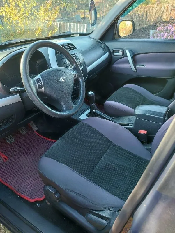 Продается черт тигго т11 2012 года выпуска, двигатель 1,6, едет бодро, не стучит, не гремит, есть нюансы по кузову, цена 200000р +79493840113 📞 звоните: +7(949)3840113 - фотография - 2