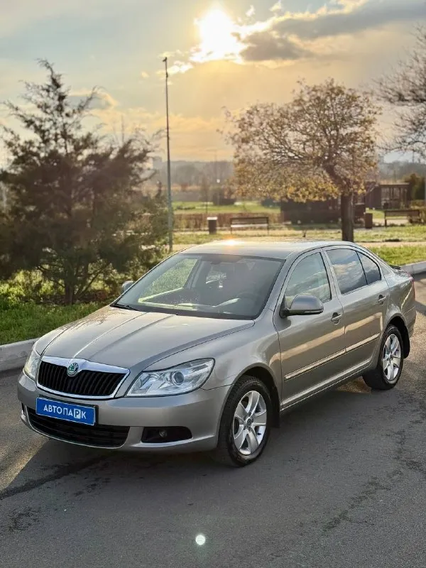 🇨🇿 skoda octavia a5 💰цена: 890 000р 🏢город: мариуполь 📅год выпуска: 2011 🧾пробег: 202 668км. ⚙️двигатель: 1.6 ⛽топливо: бензин ⚙️кпп: механика 📞 телефон: +7-949-551-91-52 +7-949-727-41-51 +7-989-263-55-56 💾 описание: продам легенду донбасских дорог -. .. kground-image:url('//telegram. org/img/emoji/40/e29c85.png')">✅ оцинкованный кузов лифтбек ✅ ни намёка на коррозию ✅ отличное состояние как внешне, так и технически ✅ отличная комплектация: двух зонный климат-контроль, кожаный руль, линзы, подогрев передних сидений, электро-зеркала с подогревом, все электро стёкла, abs, airbag, гидроусилитель руля, бортовой компьютер, регулировка сидений водителя и пассажира по высоте, литые диски. улица шевченко 2️⃣6️⃣9️⃣ ➕автомобиль с пройденным техническим осмотром и готов к переоформлению. 🏦 возможна продажа в кредит по двум документам. - фотография - 3