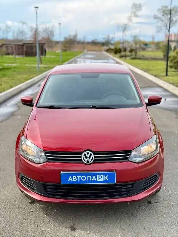 🇩🇪 volkswagen polo 💰цена: 750 000р 🏢город: мариуполь 📅год выпуска: 2013 🧾пробег: 160 590км. ⚙️двигатель: 1.6 ⛽топливо: бензин ⚙️кпп: механика 📞 телефон: +7-949-727-41-51 +7-949-551-91-52 +7-989-263-55-56 💾 описание: техническая часть на 5+ ✅ оригинальный пробег ✅ отличное состояние ✅ все стёкла оригинал ✅ хорошая комплектация: ❄️ кондиционер, подогрев сидений, гур, abs, кожаный руль, центральный замок, два ключа, регулировка сиденья по высоте. улица шевченко 2️⃣6️⃣9️⃣ ➕автомобиль с пройденным техническим осмотром и готов к переоформлению. 🏦 возможна продажа в кредит по двум документам. - фотография - 2