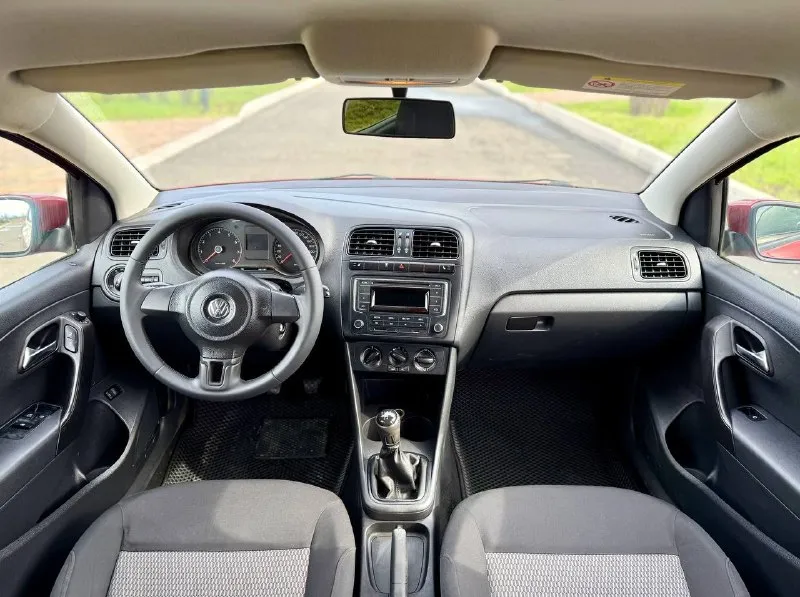 🇩🇪 volkswagen polo 💰цена: 750 000р 🏢город: мариуполь 📅год выпуска: 2013 🧾пробег: 160 590км. ⚙️двигатель: 1.6 ⛽топливо: бензин ⚙️кпп: механика 📞 телефон: +7-949-727-41-51 +7-949-551-91-52 +7-989-263-55-56 💾 описание: техническая часть на 5+ ✅ оригинальный пробег ✅ отличное состояние ✅ все стёкла оригинал ✅ хорошая комплектация: ❄️ кондиционер, подогрев сидений, гур, abs, кожаный руль, центральный замок, два ключа, регулировка сиденья по высоте. улица шевченко 2️⃣6️⃣9️⃣ ➕автомобиль с пройденным техническим осмотром и готов к переоформлению. 🏦 возможна продажа в кредит по двум документам. - фотография - 8