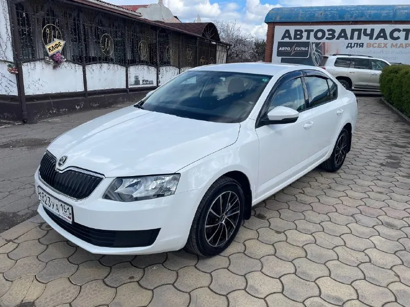 Skoda octavia - 2016года выпуска - 1.6 механика! читать внимательно!!! автомобиль весь в заводском окрасе, весь метал в родне, пробег родной не скручен, автомобиль действительно капсула времени, автотека зеленка, прилагаю скриншот, хорошая комплектация есть все для комфортной езды, эксплуатация автомобиля отличная, обслуживание все время в ростове на официальном дилере skoda или bmw армада, не путайте эту skoda с пригнанным хламом которая была в такси, это совсем другая машина, для более цена 1.🍋350 или обмен подробной информации звоните по номеру телефона : +79495180296 📲 tg:. ... 📞 звоните: +7(949)5180296 - фотография - 2