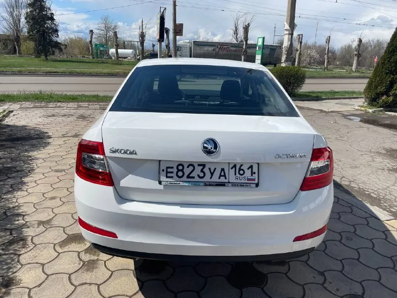 Skoda octavia - 2016года выпуска - 1.6 механика! читать внимательно!!! автомобиль весь в заводском окрасе, весь метал в родне, пробег родной не скручен, автомобиль действительно капсула времени, автотека зеленка, прилагаю скриншот, хорошая комплектация есть все для комфортной езды, эксплуатация автомобиля отличная, обслуживание все время в ростове на официальном дилере шкода или бмв армада, не путайте эту шкоду с пригнанным хламом которая была в такси, это совсем другая машина, для более цена 1.🍋350 или обмен подробной информации звоните по номеру телефона : +79495180296 - фотография - 5