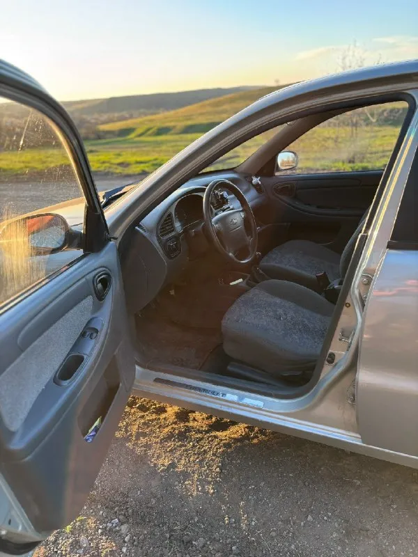 ‼️Продам chevrolet lanos‼️ 2006 год пробег 277.000 двигатель 1.5 гур кондиционер эсп 2 передних сел поехал, поршневые кольца были заменены 20 тысяч назад гбц откапиталена 1000 км назад, полностью обслужена заменены все жидкости, масляный фильтр. Новый полный комлеект грм с помпой. Новый стартер. Новые тормозные колодки в круг, троса ручника, тормозные цилиндры. Спереди заменены наружные шрусы, шаровые, стойки стабилизатора, сайлентблоки передних рычагов. Салон опрятный. Цена 320.000 торг осмотр г. Амвросиевка +79494095639 тг этот же номер или лс
📞 Звоните: +7(949)4095639 - фотография - 4