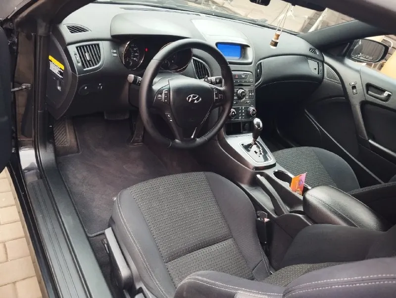 Продам hyundai geneses птс оригинал 1 владелец мотор 2.0 турбо чистый американец год выпуска 2011 пробег 172 тысячи в милях акпп автомат 5 стп на максимальной комплектации автомобиль в заводском состоянии, не бит не крашен, без единого подкраса любые проверки, вся в заводе. авто гаражного хранения. 1 владелец за всю историю существования авто салон практически новый, диски с резиной новые выхлоп с пульта регулируется вкл-вык, передние и задние фары обтянуты брони пленкой. мотор, коробка, ходовая в идеале. автомобиль после полировки и покрыт керамикой. много ещё интересных моментов, расскажу за авто подробнее по осмотр г донецк. -пролетарский р-н. +7 949-658-98-63 +7 949-382-12-60(телеграмм/ватсапп) цена 1🍋 550.000. торг только реальному покупателю! 📞 звоните: +7(949)6589863 - фотография - 7