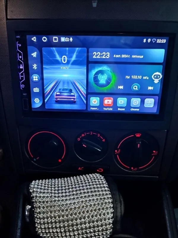 Volkswagen bora 2000г. , пробег 198тыс. , автомат, корпус автомобиля оцинкованный. 2 хозяйки - германия 20 лет, россия 5 лет машина ухоженная, без ржавчины, не битая, без дтп. ходовка в достойном состоянии. регулярно производится то. паспорт изготовителя и журнал то в наличии. в марте была замена всех расходников, в том числе ремень грм. новая магнитола, парктроники, камера заднего вида, чехлы для сидений и сменные колеса в комплекте из недостатков - на лобовом стекле из за перепада температуры этой зимой образовалась трещина - замена стекла 15-20 тыс, будет скидка) два маленьких визуально незаметных скола краски - впереди и сзади уже много лет, не увеличиваются. цена 550.000₽ все вопросы по телефону +79494451683 📞 звоните: +7(949)4451683 - фотография - 4