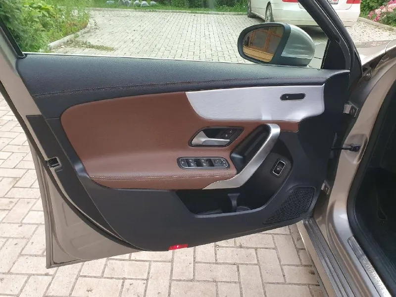 ‼️в продаже автомобиль пригнан с германии в наличии и без пробега по рф. брал дочери, но порадовала внуком и приобрели кроссовер. модификафия: a 250 2.0 4matic 7g-dct (224л. с), лимитированая версия комплектация: amg line. растаможена и поставлена на учёт. все полностью оплачено и вопросов при перерегистрации не возникнут. полностью обслужен и готов к эксплуатации, сел и поехал. в германии обслужена в диллерском центре, есть все подтверждения. друзья это европейская зборка, все чётко без каких либо нареканий. машина просто пушка!!! все обсолютно в родной краске!!! есть все проверки, делал для себя, так как покупал авто для дочери. одна запись в птс, автомобиль не эксплуатировался в рф. пред. максимальная комплектация, состояние нового автомобиля. 2.0 224 л. с., полный привод, очень быстрый и динамичный, комфортный автомобиль. панорамная крыша, кожаный салон бесключевой доступ, спортивный режим, сенсорный экран, подогрев сиденьев и т. д., есть обсолютно все 📞 звоните: +7(949)3508826 - фотография - 8