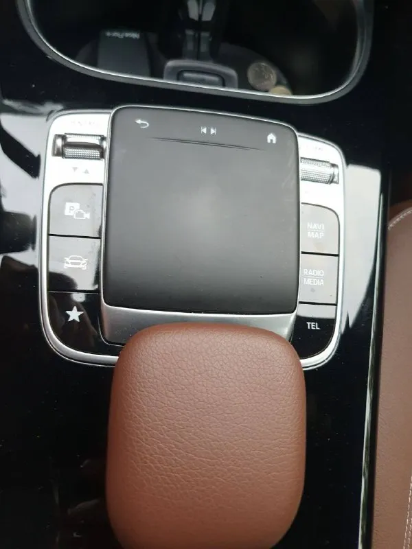 ‼️в продаже автомобиль пригнан с германии в наличии и без пробега по рф. брал дочери, но порадовала внуком и приобрели кроссовер. модификафия: a 250 2.0 4matic 7g-dct (224л. с), лимитированая версия комплектация: amg line. растаможена и поставлена на учёт. все полностью оплачено и вопросов при перерегистрации не возникнут. полностью обслужен и готов к эксплуатации, сел и поехал. в германии обслужена в диллерском центре, есть все подтверждения. друзья это европейская зборка, все чётко без каких либо нареканий. машина просто пушка!!! все обсолютно в родной краске!!! есть все проверки, делал для себя, так как покупал авто для дочери. одна запись в птс, автомобиль не эксплуатировался в рф. пред. максимальная комплектация, состояние нового автомобиля. 2.0 224 л. с., полный привод, очень быстрый и динамичный, комфортный автомобиль. панорамная крыша, кожаный салон бесключевой доступ, спортивный режим, сенсорный экран, подогрев сиденьев и т. д., есть обсолютно все 📞 звоните: +7(949)3508826 - фотография - 9