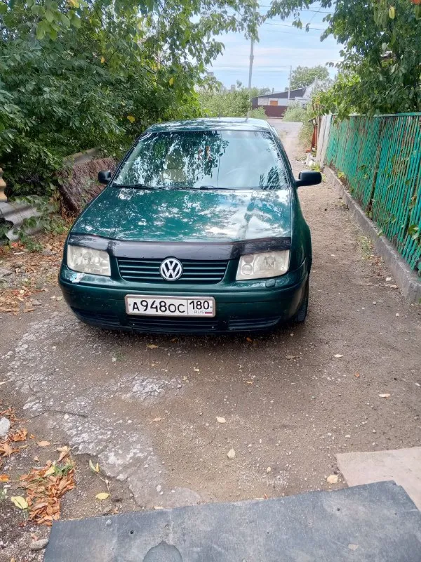 Volkswagen бора 1999 года, немецкая сборка 1,6 бензин, все ваговские болячки устранены, комплектация: 4 эл. сп, кондиционер обслужен, подогрев сидений, эл. регулировка зеркал, регулировка руля по высоте и вылету, сигнализация с доводчиками стёкол, стоит контрактный двигатель после полной переборки, масло не ест совсем, , по машине много чего сделано, из последнего замена тормозных колодок в круг, шрус, свежее масло, все записи имеются, расход по трассе 7 литров, по городу 8-9, цена снижена 400000 тысяч рублей, срочно реальному покупателю торг страховка и родной двигатель в подарок, г. мариуполь т. +7-949-738-30-67 📲 tg: 50786 📞 звоните: +7(949)7383067 - фотография - 2