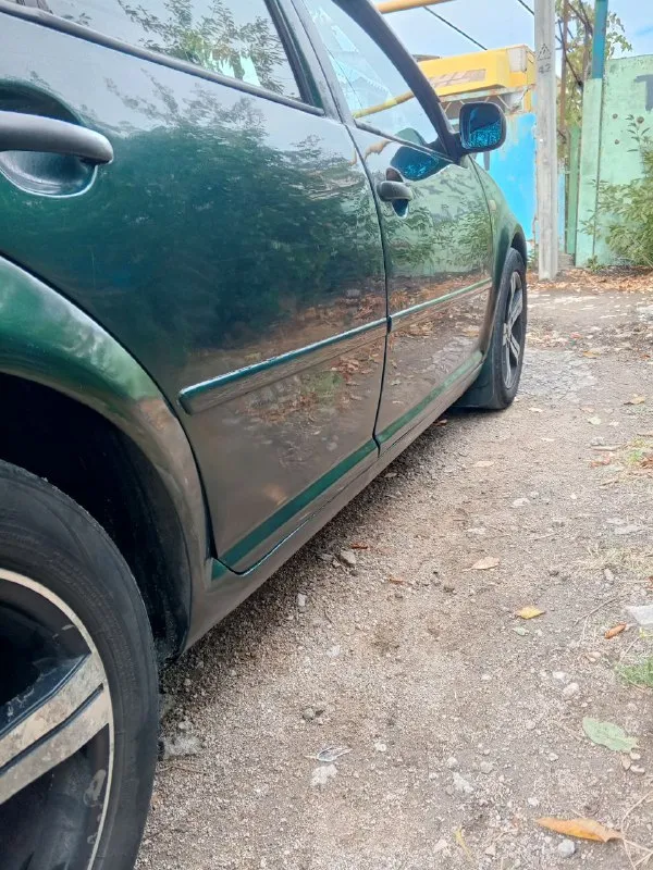 Volkswagen бора 1999 года, немецкая сборка 1,6 бензин, все ваговские болячки устранены, комплектация: 4 эл. сп, кондиционер обслужен, подогрев сидений, эл. регулировка зеркал, регулировка руля по высоте и вылету, сигнализация с доводчиками стёкол, стоит контрактный двигатель после полной переборки, масло не ест совсем, , по машине много чего сделано, из последнего замена тормозных колодок в круг, шрус, свежее масло, все записи имеются, расход по трассе 7 литров, по городу 8-9, цена снижена 400000 тысяч рублей, срочно реальному покупателю торг страховка и родной двигатель в подарок, г. мариуполь т. +7-949-738-30-67 📲 tg: 50786 📞 звоните: +7(949)7383067 - фотография - 3