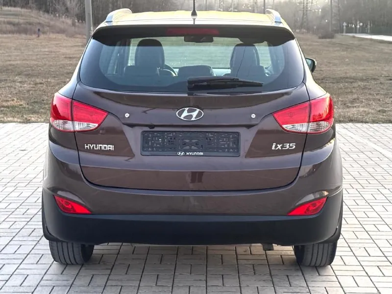 🔥 hyundai ix35🔥 в шикарном состоянии! ✅в эксплуатации с 2011г ✅ 2.0 ✅бензиновый (атмосферный) ✅коробка автомат 6 ступка ✅пробег 177 тыс. км. ✅без дтп! ✅весь в родной краске(кроме задней правой арки) ✅автотека зелёная ✅двигатель работает превосходно без. .. )">✅разъем 12v ✅камера заднего вида ✅камера переднего вида ✅литые диски r17 ✅тех осмотр пройдет, готов к регистрации в мрэо 🔥в подарок новому владельцу 🔥 ✅ полный бак топлива 🔥 ✅ диагностическая карта (тех осмотр)🔥 ✅ 📞 звоните: +7(949)5080060 - фотография - 6